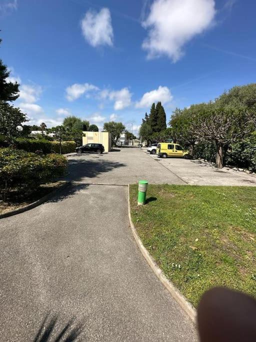 Apartment 3p 50m² 400m Antibes