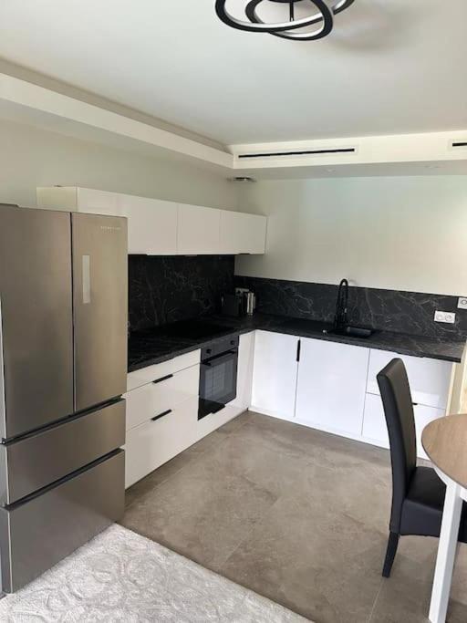 Apartment 3p 50m² 400m *