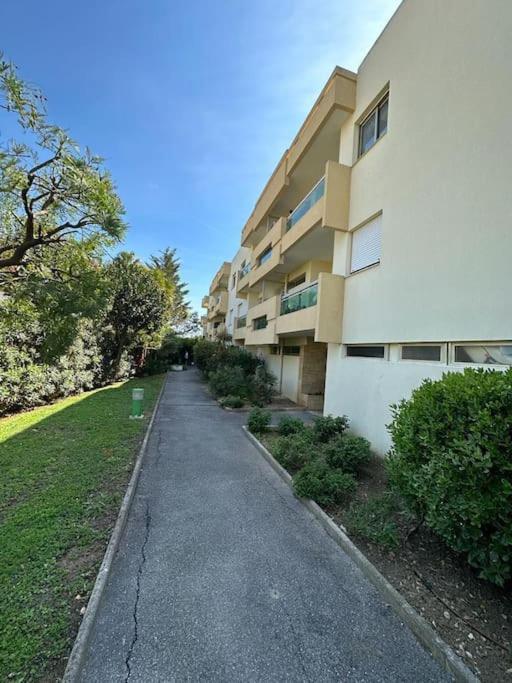 Apartment 3p 50m² 400m Antibes